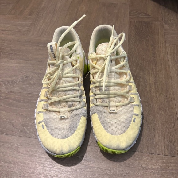 Nike Free Metcon 5 Citron Tint Volt Women's Workout Shoes - Picture 3 of 7